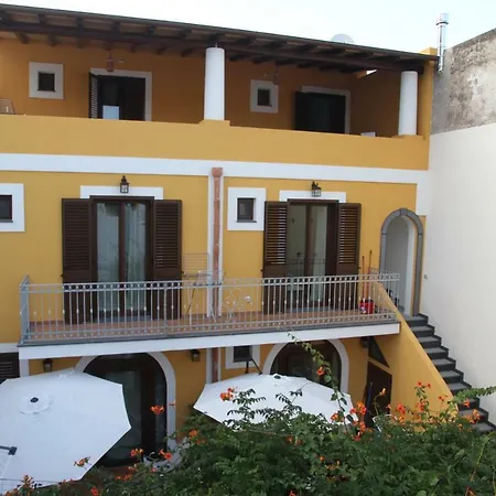 Alicante - Il Palmento * Canneto (Lipari)